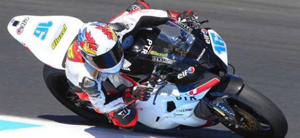 Supersport: Cluzel precede Lowes nelle libere. 5° Sofuoglu, 7° Roccoli