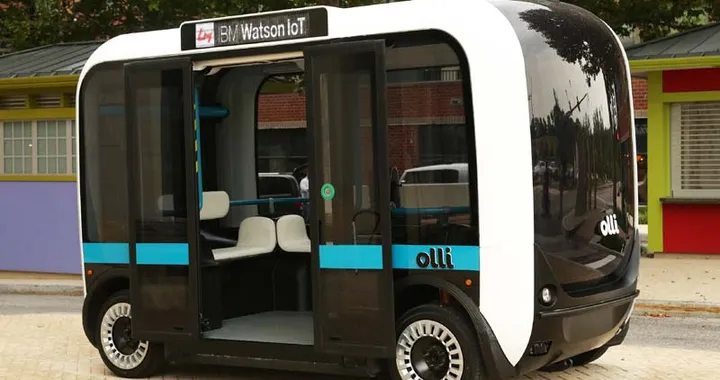 Olli, il mini bus a guida autonoma dialoga con i passeggeri