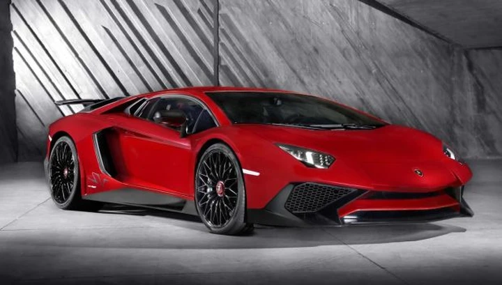 Lamborghini Aventador SV: foto ed informazioni ufficiali
