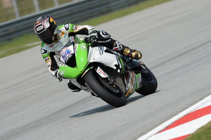 Supersport Jerez, Sofuoglu svetta nel Day-1, Cluzel KO