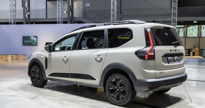 Dacia Jogger si aprono gli ordini, listino prezzi e allestimenti