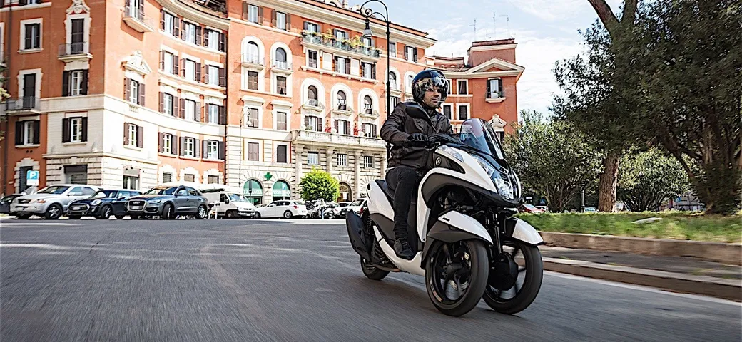 Yamaha Tricity 155, NMAX e D’elight: prove di mobilità urbana