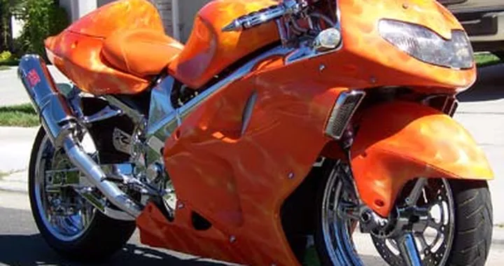 Suzuki TLR 1000 Orange