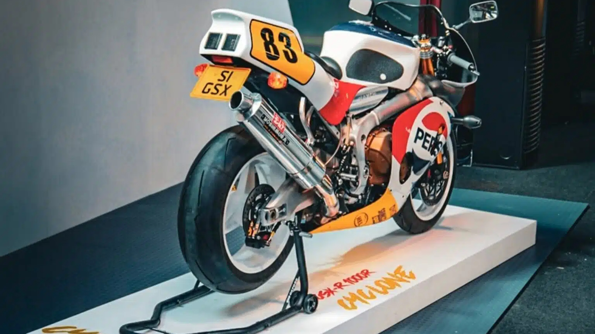 Suzuki GSX-R1000R Cyclone: la superbike rétro da sogno esiste davvero ...