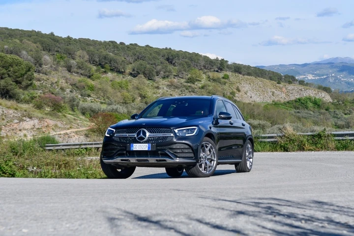 Mercedes-Benz GLC 300de 4Matic EQ Power: la prova su strada