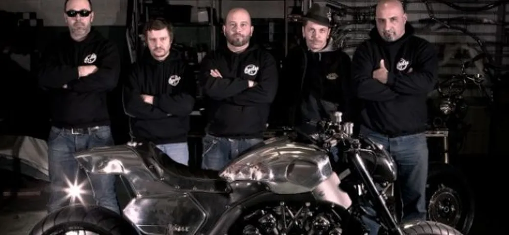 Yamaha Vmax Hyper Modified by Abnormal Cycles
