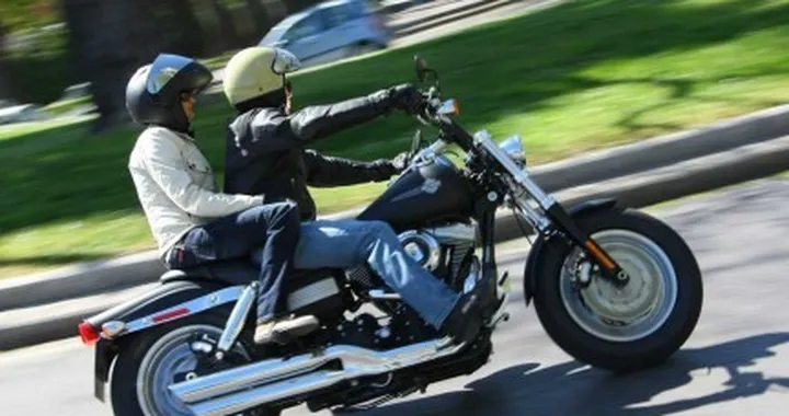Harley Fat Bob - Acciaio vivo