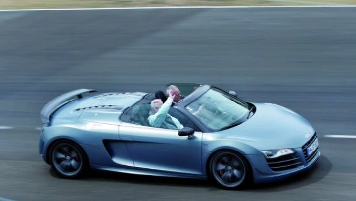 Audi R8: motori più potenti e restyling nel 2012