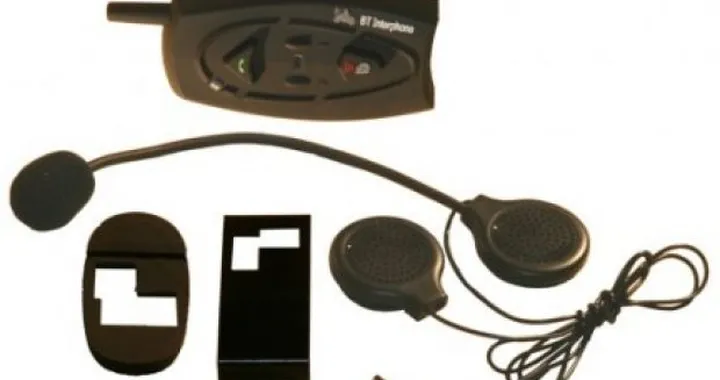 G-Voice: comunicare e svagarsi in moto