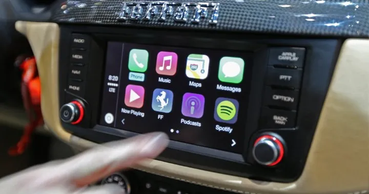 Ferrari FF: il primo esemplare con CarPlay è italiano