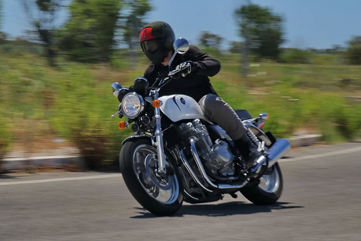 Honda CB 1100 EX: la nostra prova