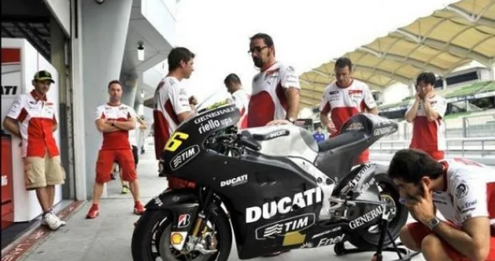 MotoGP: Gallery fotografica del primo giorno a Sepang