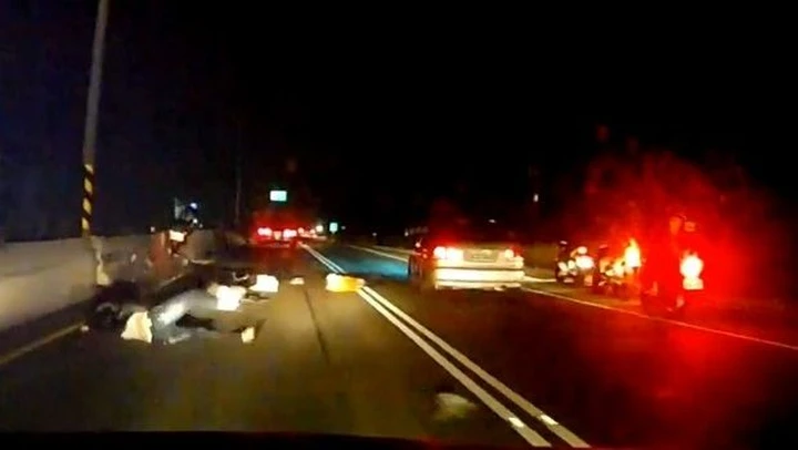 Colpo di sonno in scooter [video]