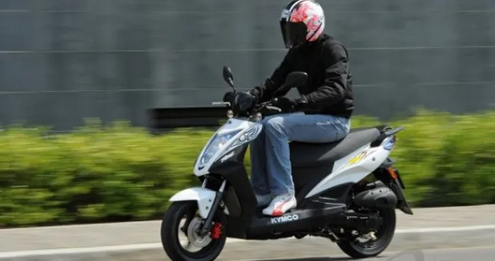 Kymco Agility 50 RS naked 2T