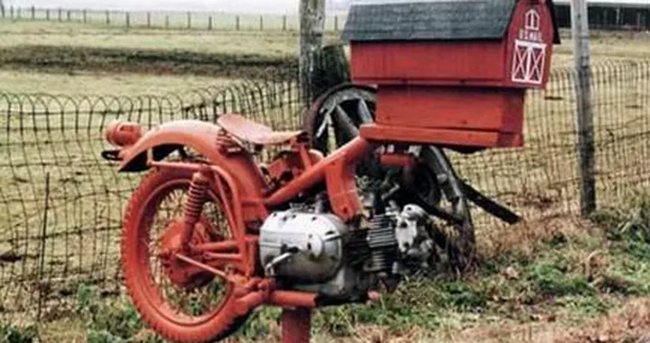 Foto del giorno: creata anche la motomail
