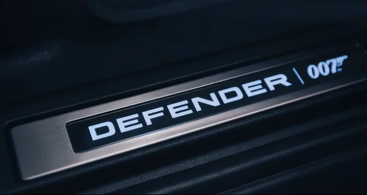 Land Rover Defender V8 Bond Edition