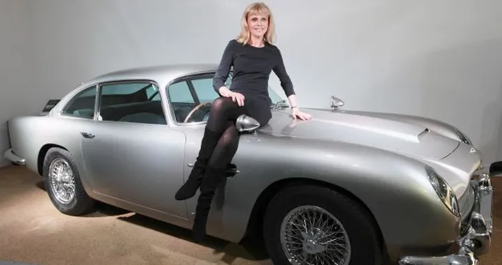 Diciassette anni fa veniva rubata l'Aston Martin DB5 di Missione Goldfinger