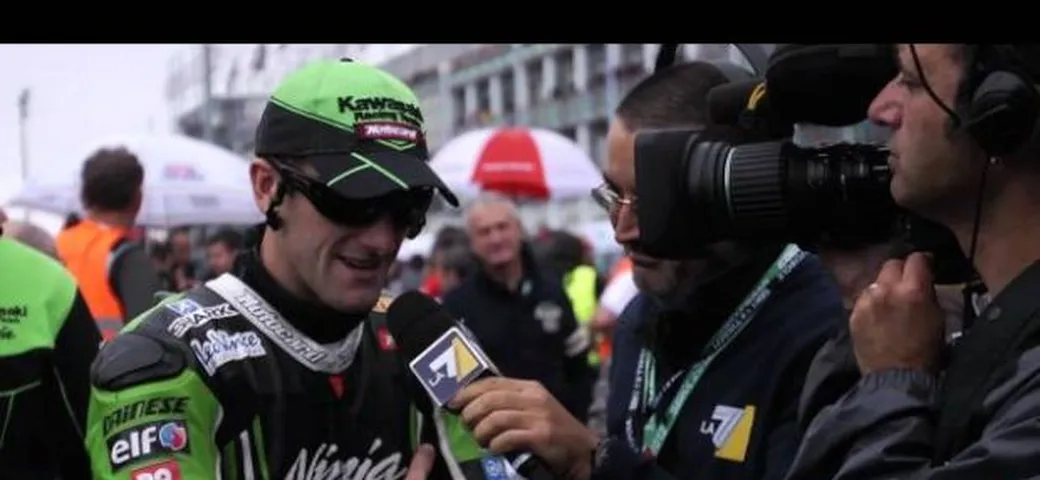 WSBK, Kawasaki: su e-Bay il casco tributo a Lascorz usato da Sykes a Magny Cours