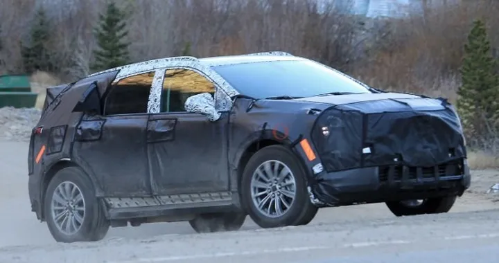 Cadillac XT5 2016, prime foto spia del futuro Suv