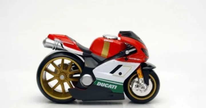 Foto del giorno: mini Ducati 1098 S Tricolore