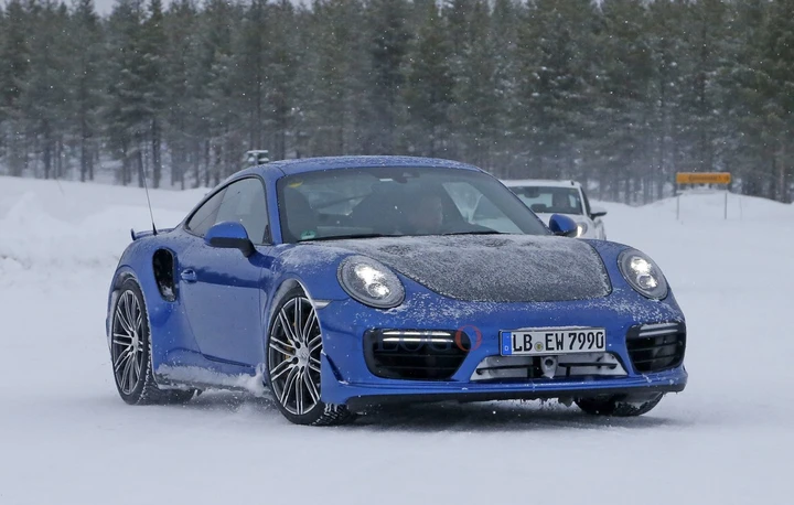 Foto spia Porsche 911 GT2 RS
