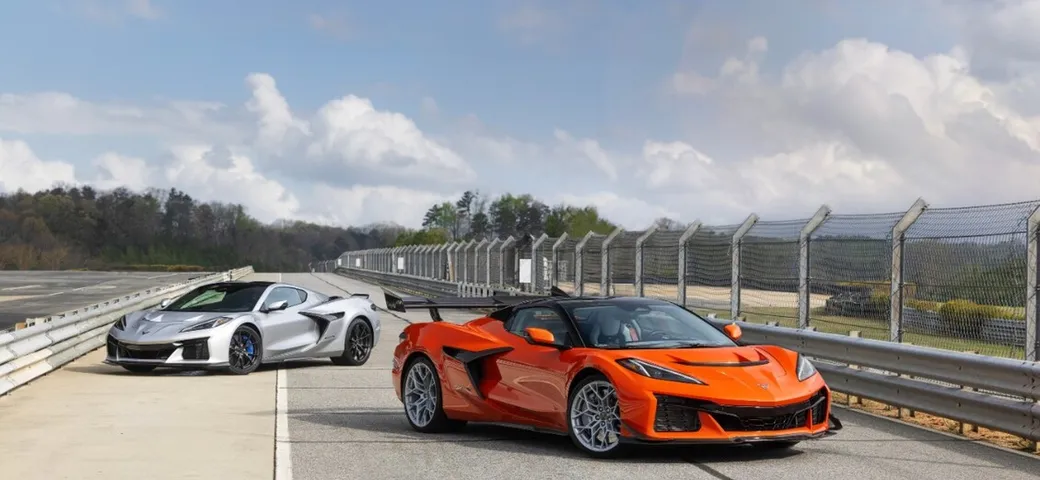 Chevrolet Corvette ZR1X, alza l'asticella con 1267 CV