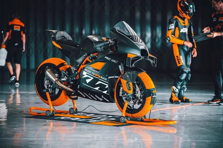KTM RC 8C 2023: caratteristiche e prezzo