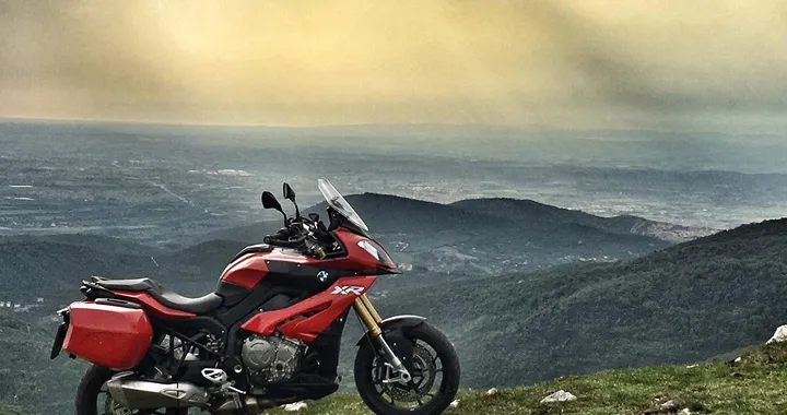 BMW S1000XR: la prova su strada [Video]
