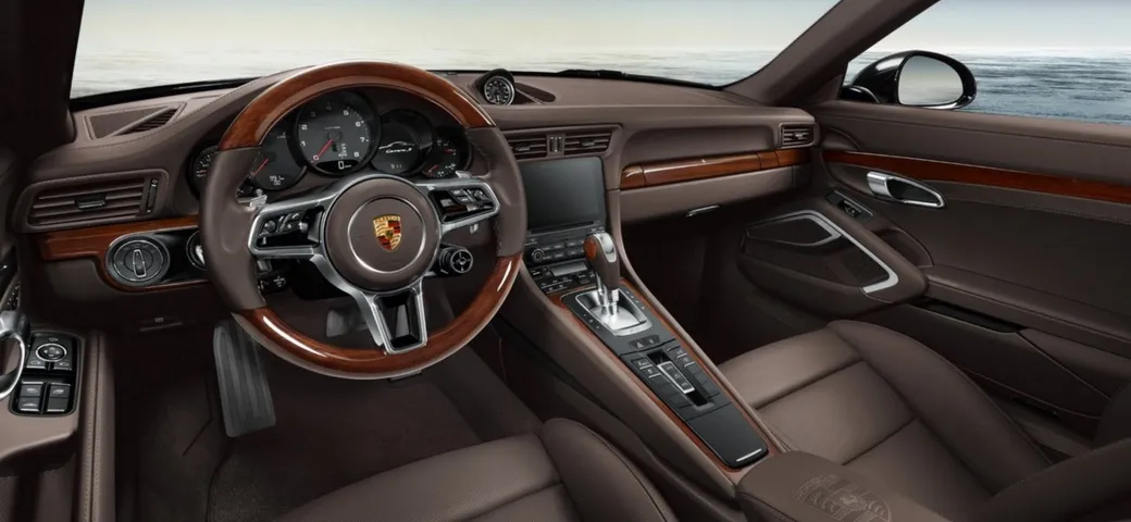 I nuovi interni in legno Porsche Exclusive