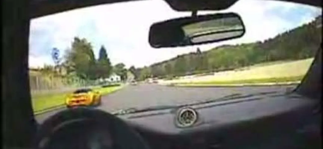 Video: Porsche 997 GT3 all'Eau Rouge a Spa