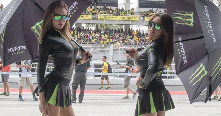Ombrelline MotoGP Malesia 2016 [Foto e Video]
