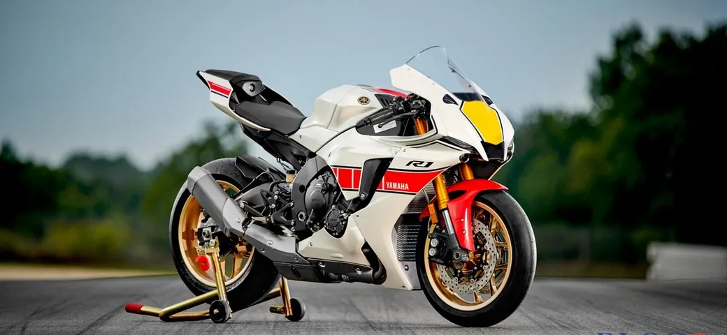 Yamaha svela la sua R-Series 2022