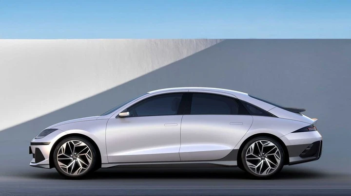 Hyundai IONIQ 6, ecco i prezzi ufficiali