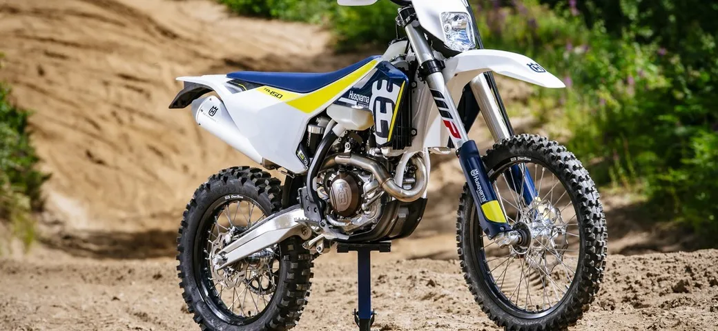 Husqvarna gamma Enduro MY 2017: novità e prezzi
