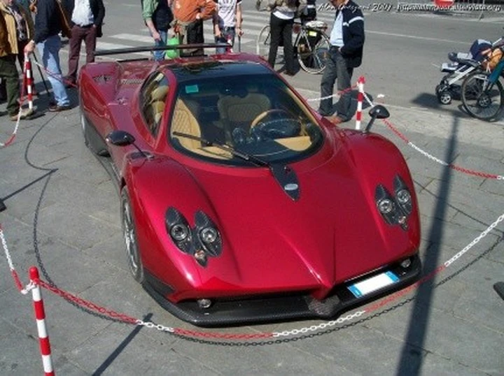 Pagani Zonda c12 F vista da vicino...