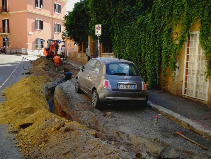 Roma: sosta selvaggia? Chi la fa...