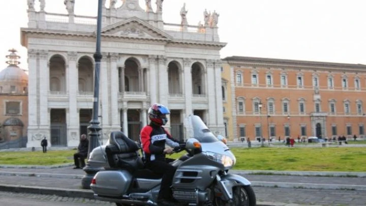 Honda riprenderà la produzione della Goldwing nel 2011?