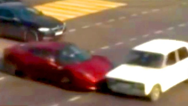 In Russia una Ferrari 458 si schianta contro una Lada in Video