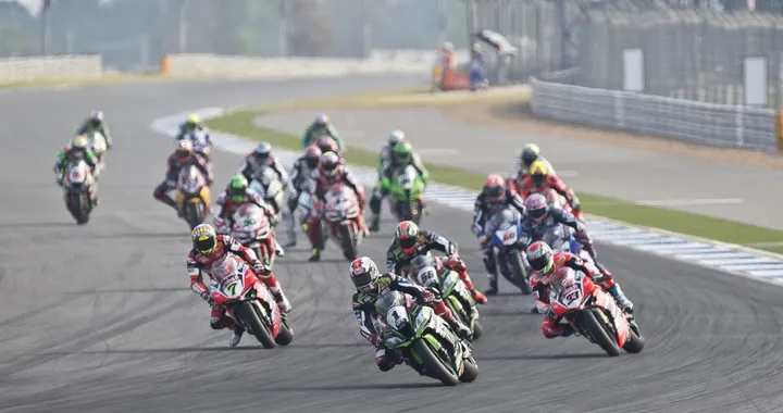 SBK, spunta la "3a gara". E’ questa la "trovata" salva-crisi?