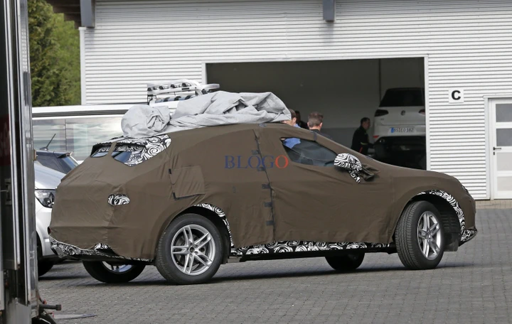 Foto spia nuova Audi Q3