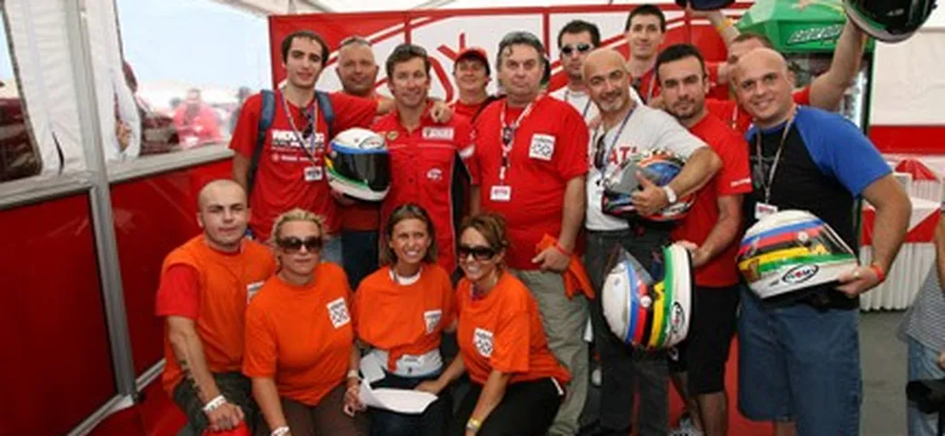 Suomy, Troy Bayliss e Riders for Health al WDW 2007