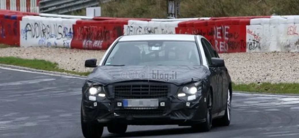 Mercedes Classe S: anticipazioni sulla W222