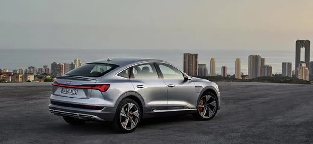 Audi accelera la transizione verso la mobilità elettrica