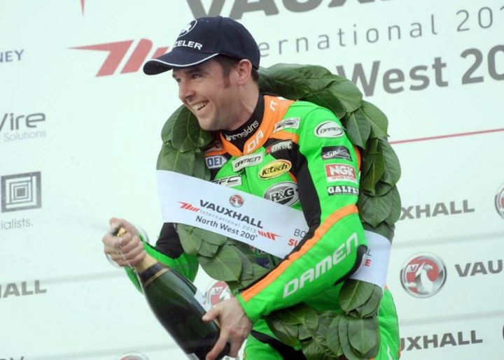 North West 200: vittorie per Seeley e Dunlop, ma l'eroe è McWilliams