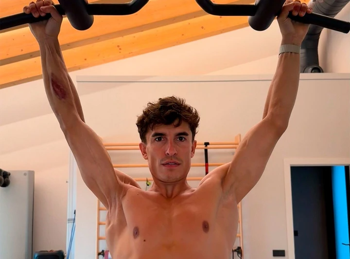 Marc Márquez, la foto in palestra svela i problemi alla spalla