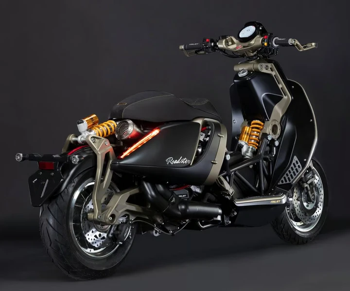 Italjet sfida i maxiscooter con il nuovo Roadster 400