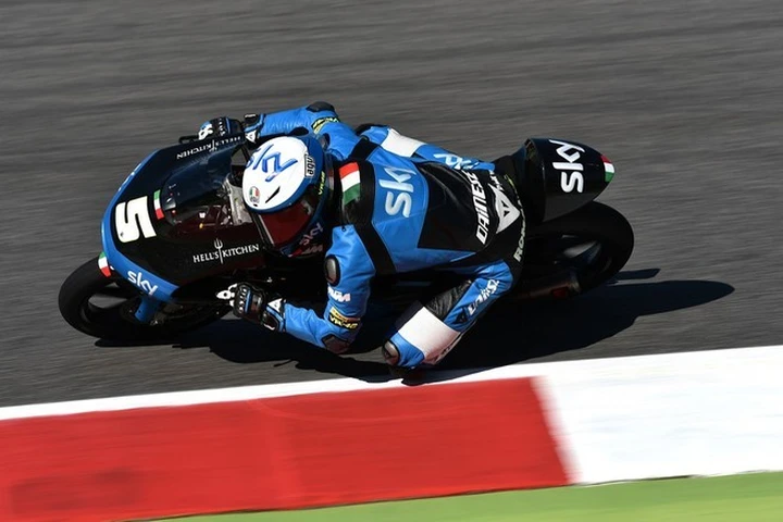 Moto3: Kent in pole al Mugello, 3° Fenati
