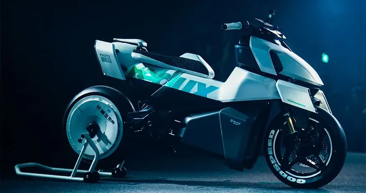 Scooter sportivo o moto da città? Ather Redux unisce i due mondi