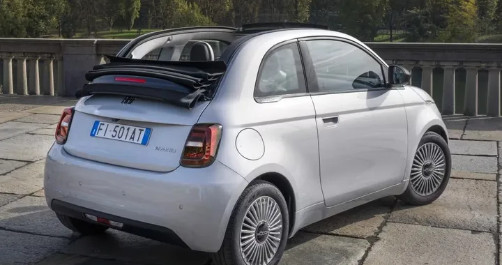 Scalzata la Dacia Spring, l'auto più lenta del mercato è tutta italiana