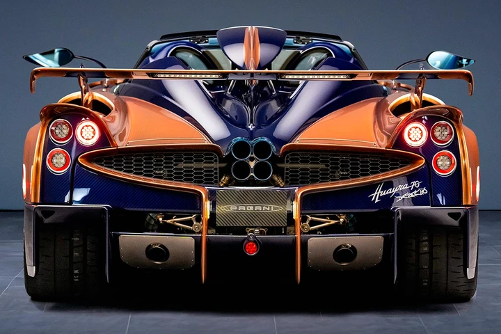 Pagani Huayra 70 Derecho: V12 Mercedes-AMG, cambio manuale e solo 3 esemplari